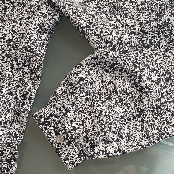 LIKE NEW Michael Kors BLACK and White Floral Jumpsuit size M - Picture 7 of 8